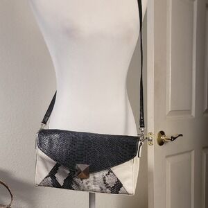 Cosmopolitan Black and White Crossbody Bag